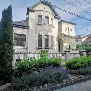 Kuria With Free Parking Apartament Budapesta